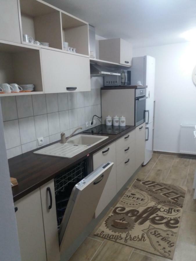 Apartment Tunel Hrušica Eksteriør billede